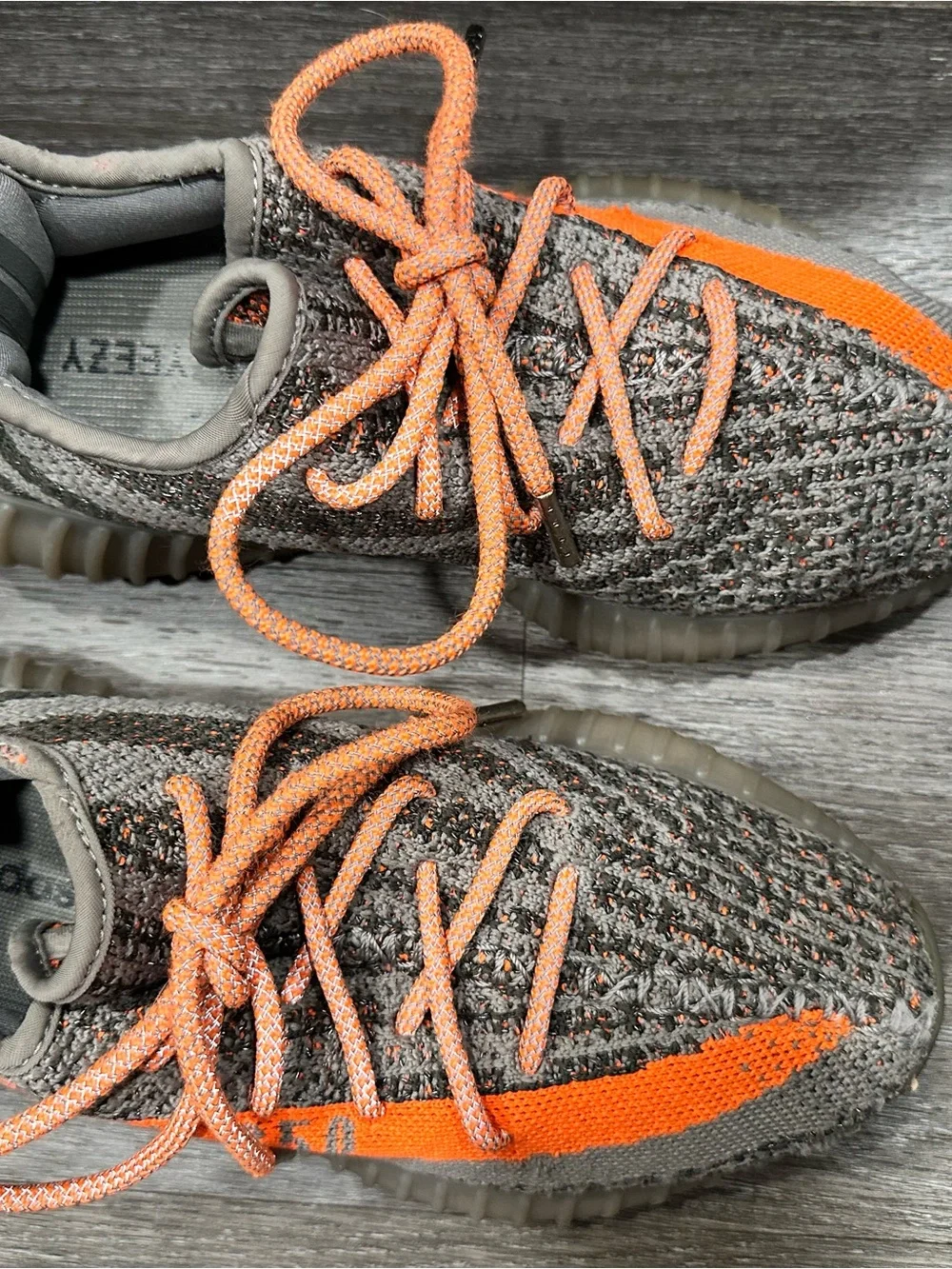 Yeezy Boost 350 V2 Gray with Orange Stripe Athletic Shoes Boys Size 5